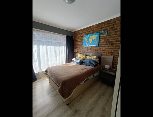 3 BEDROOM HOUSE FOR SALE IN VANDERBIJLPARK SE 4